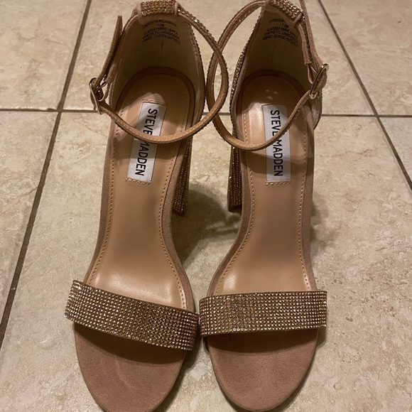 Steve Madden Gold Jeweled High Heels - Picture 4 of 9